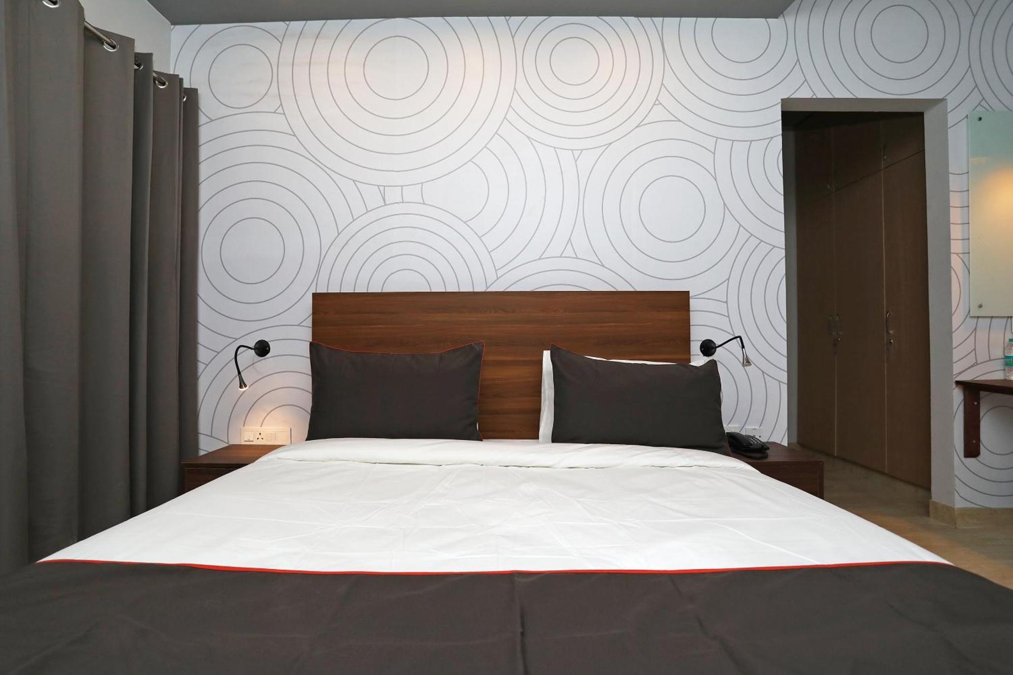 คอลเลคชัน โอ 76097 โรงแรมมูนไลท์ เดลี ภายนอก รูปภาพ
